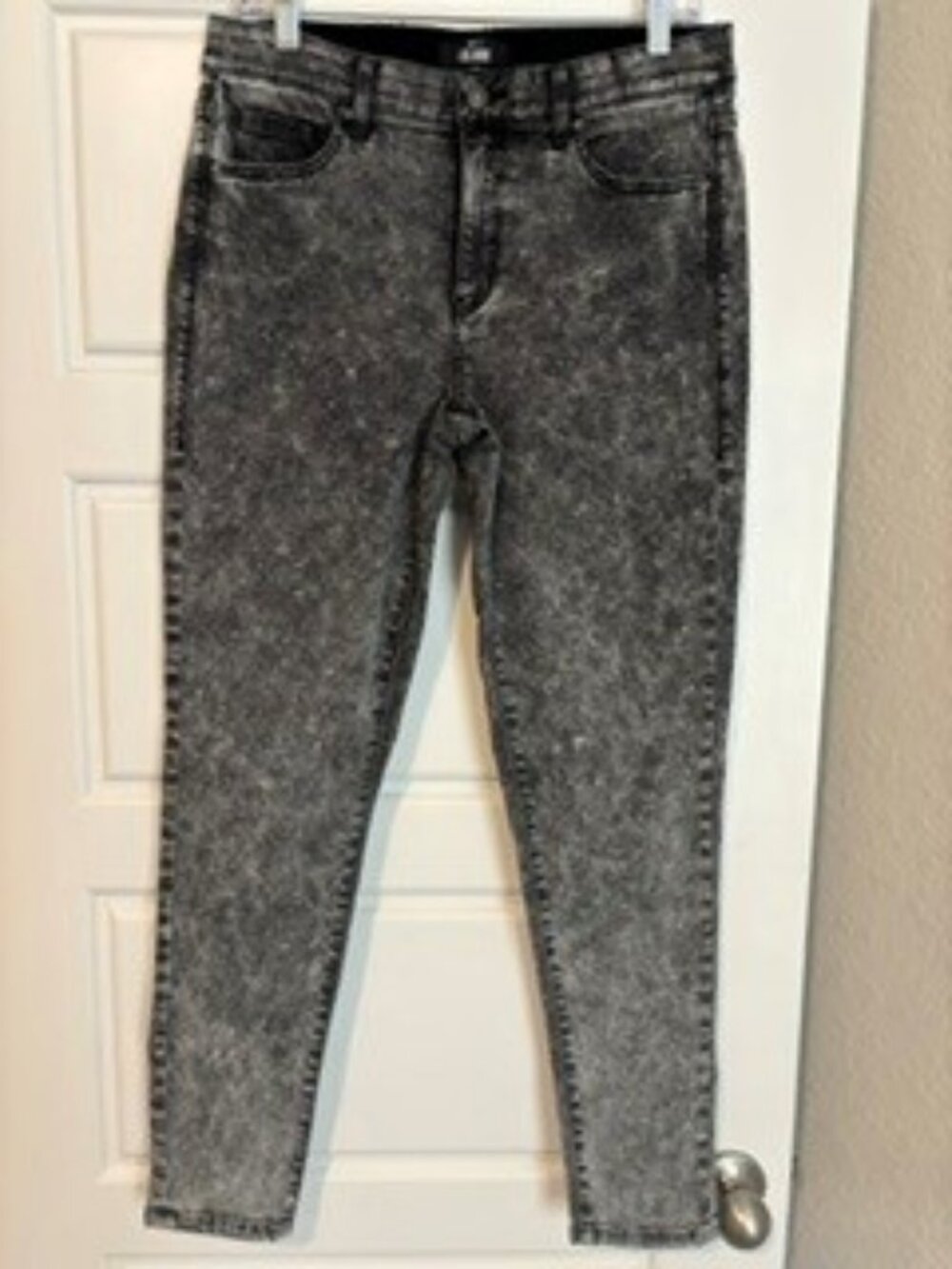 LuLaRoe Gray Skinny Jeans Size 30